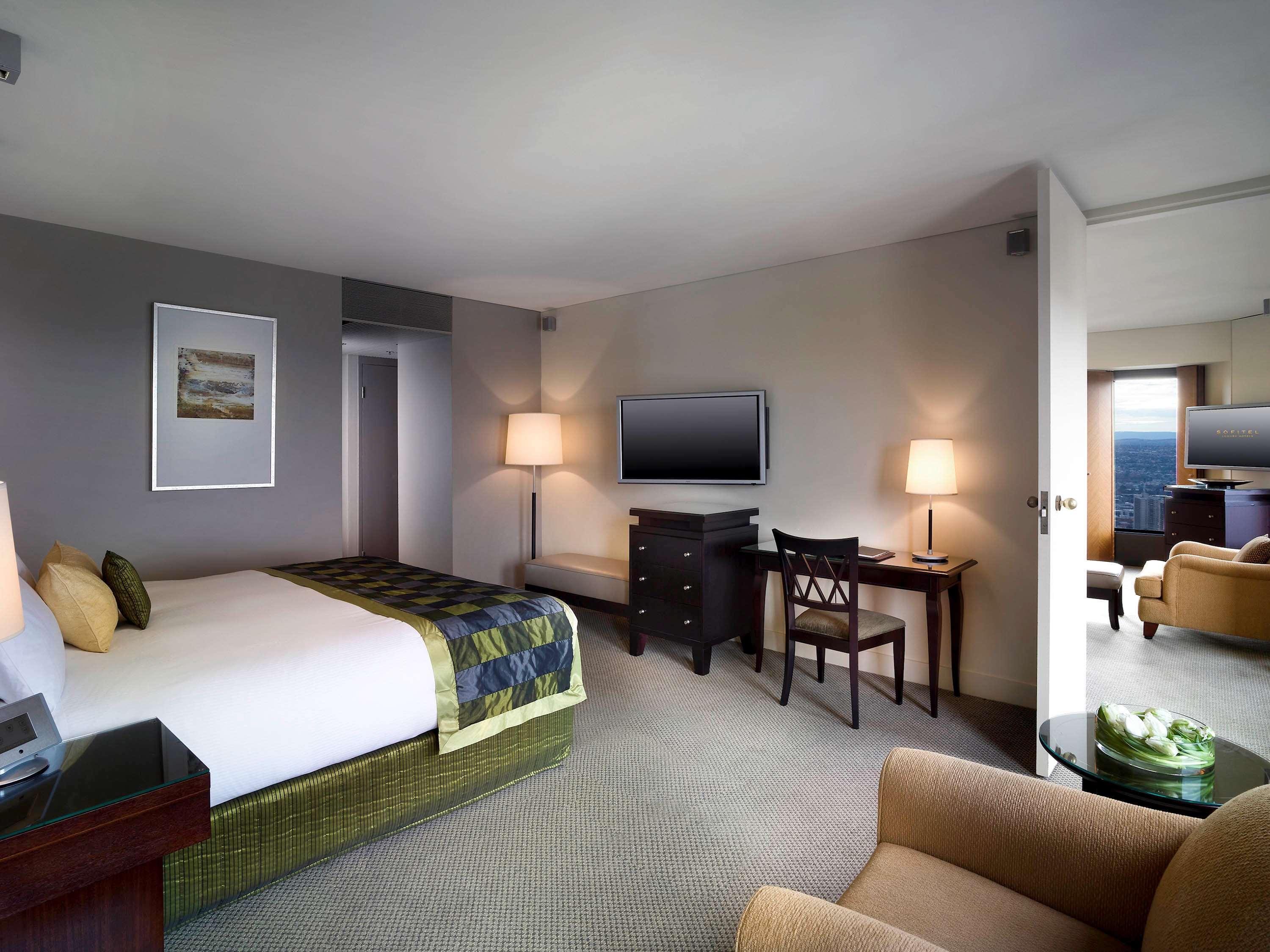 Hotel Sofitel Melbourne On Collins Exterior foto A suite at the InterContinental Sydney