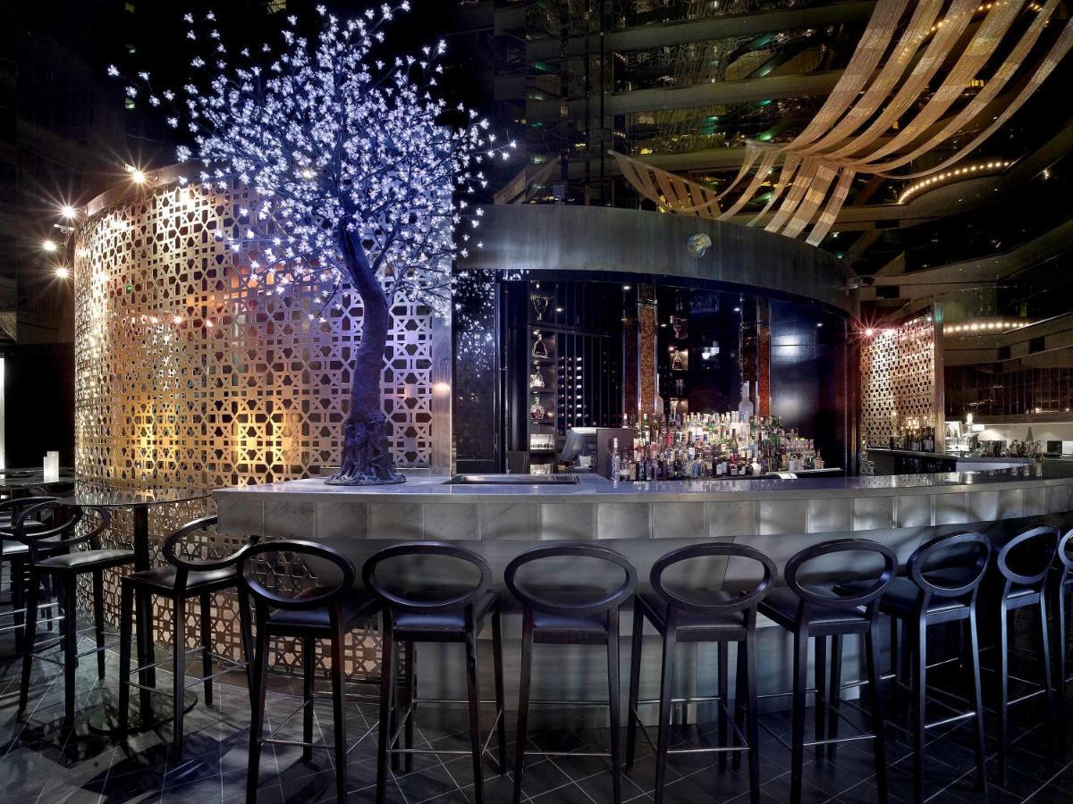 Hotel Sofitel Melbourne On Collins Exterior foto The bar at the nightclub
