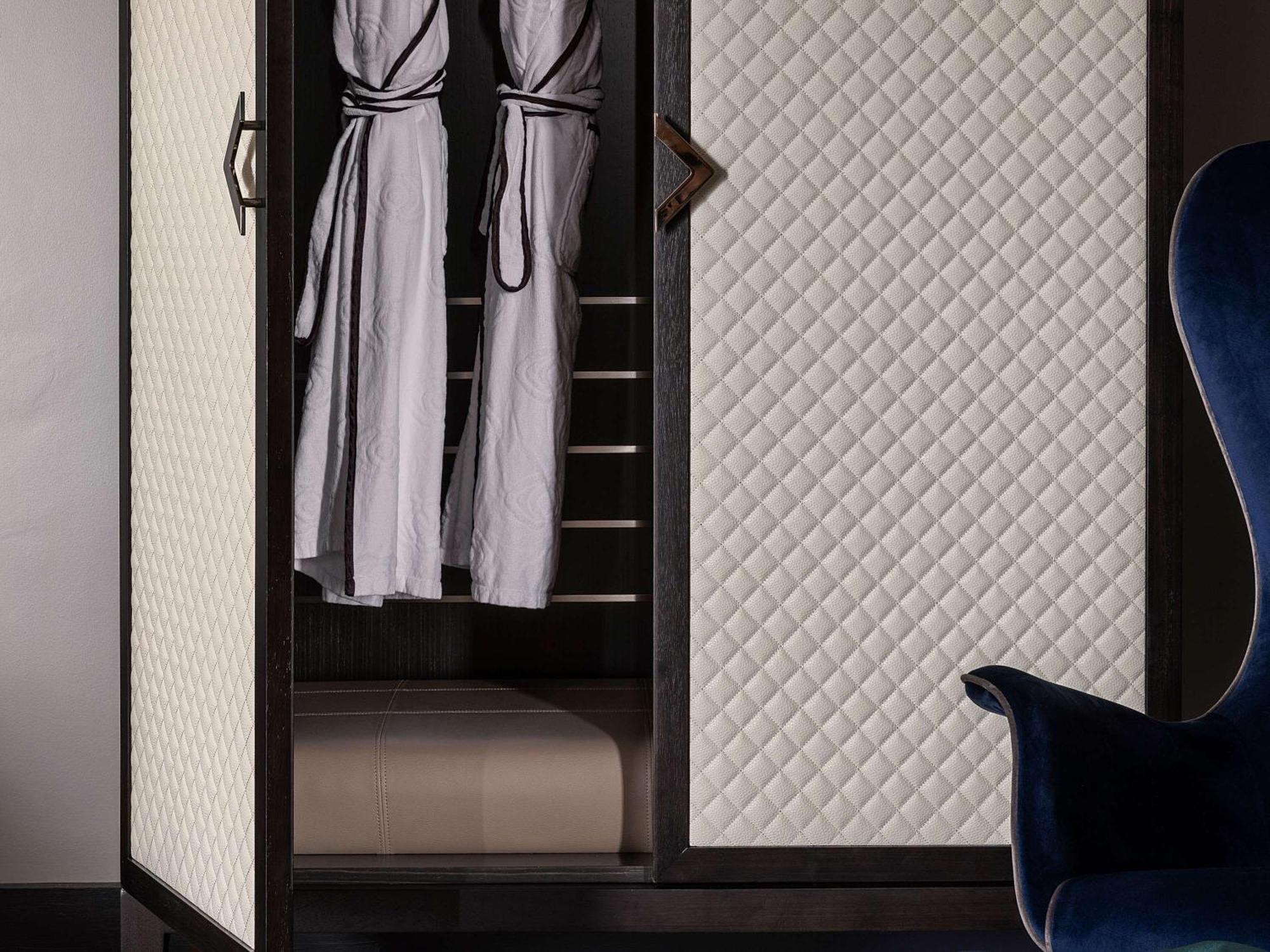 Hotel Sofitel Melbourne On Collins Exterior foto A quilted wardrobe