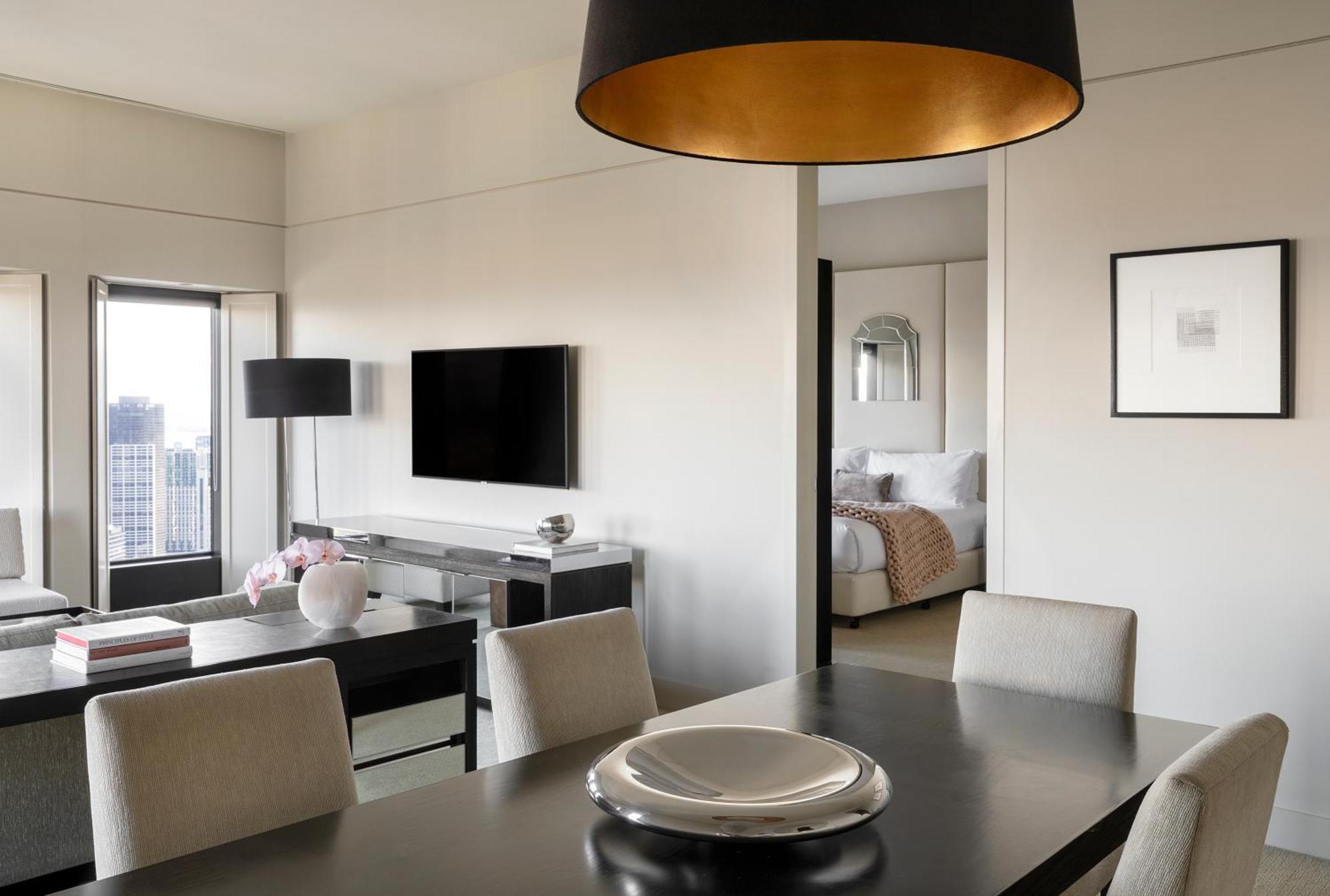 Hotel Sofitel Melbourne On Collins Exterior foto A suite at the Mandarin Oriental, New York