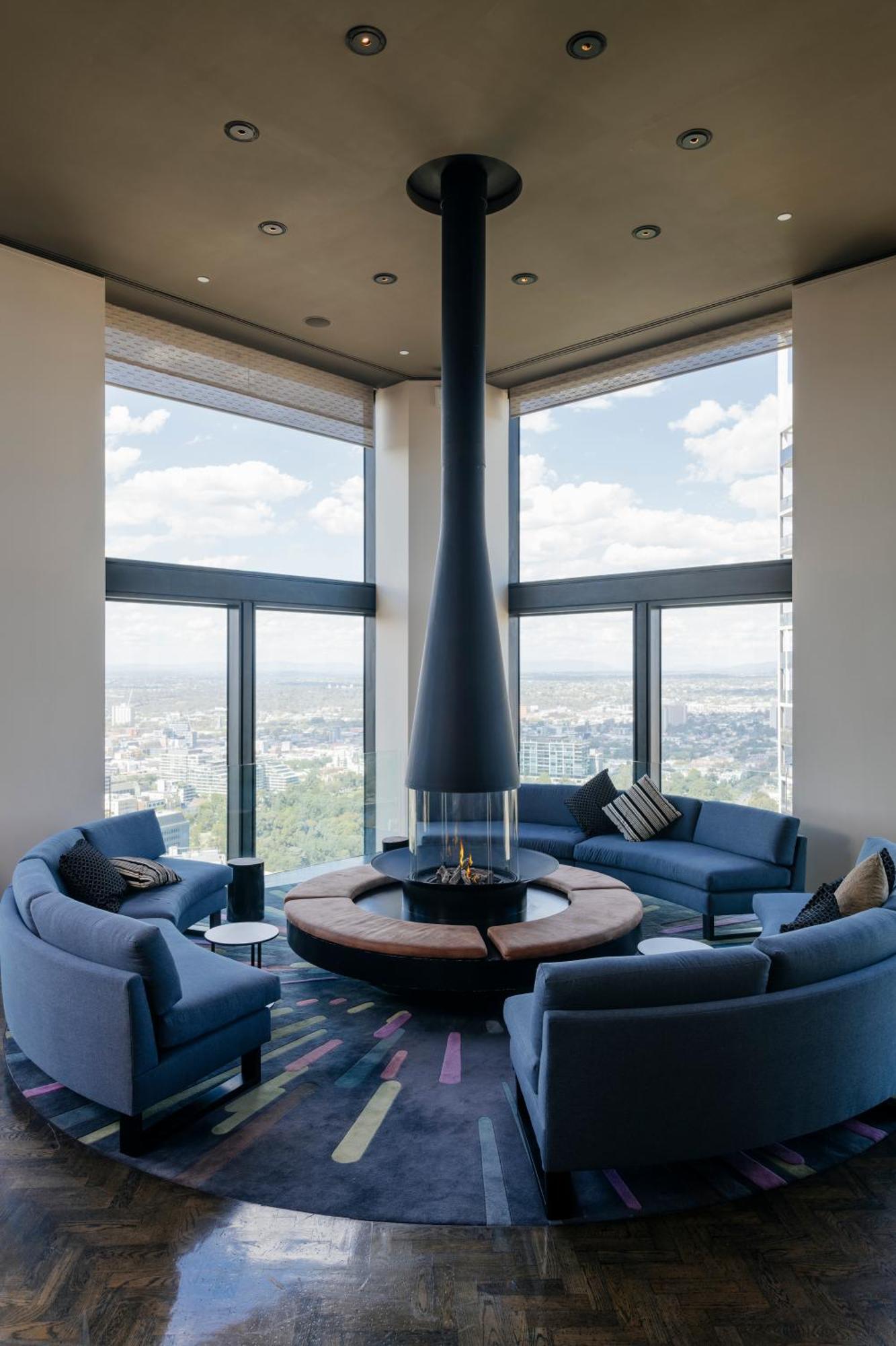 Hotel Sofitel Melbourne On Collins Exterior foto The fireplace at the 360° Lounge